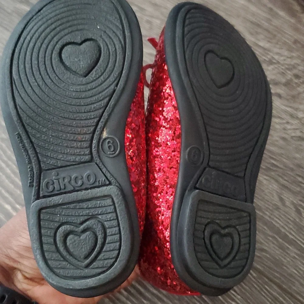 ❤️ Red Circo Sparkly Girls Ballet Style Flats - Shoes - Size 6 - Picture 3 of 5